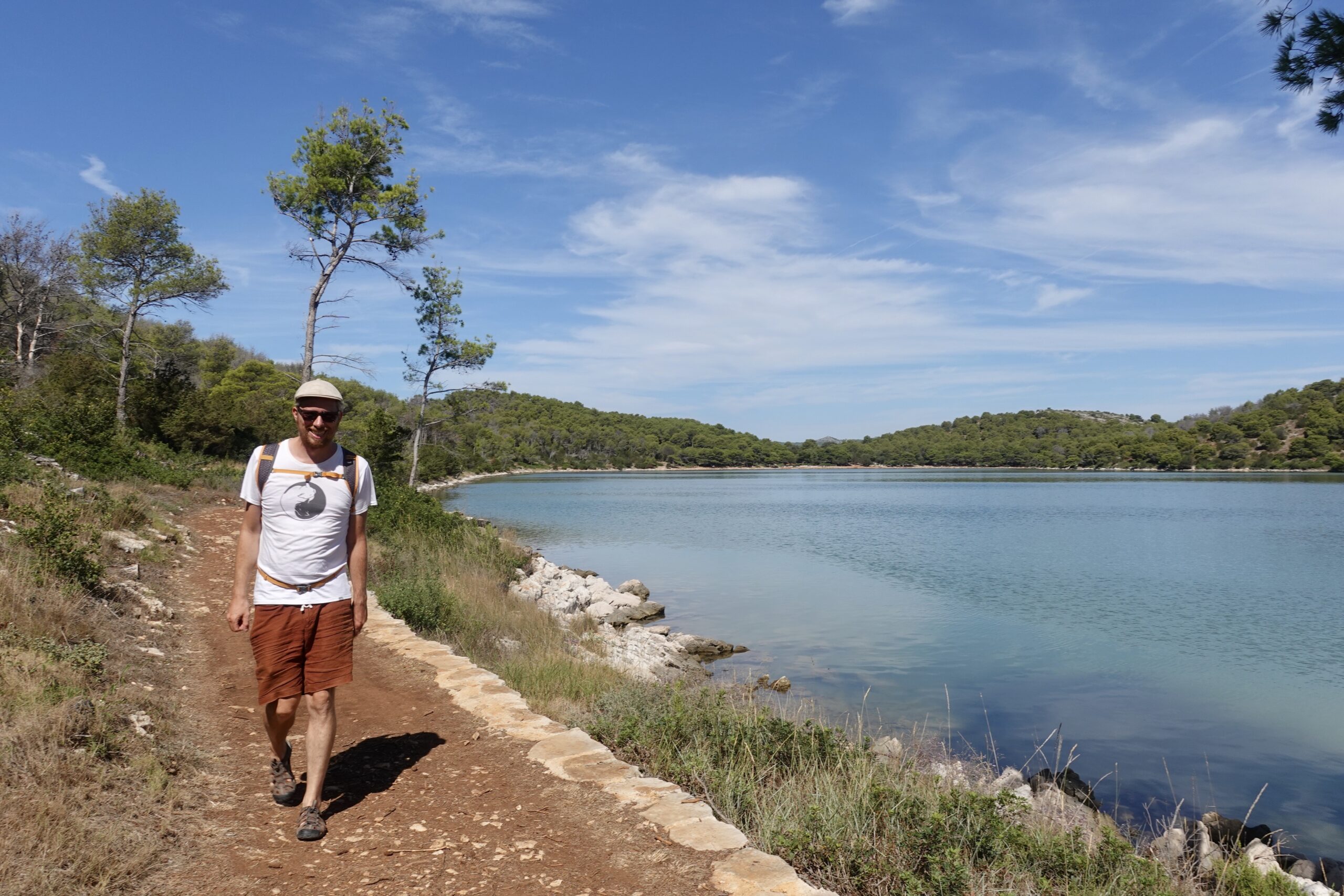 Hiking along the Mir Salt Lake