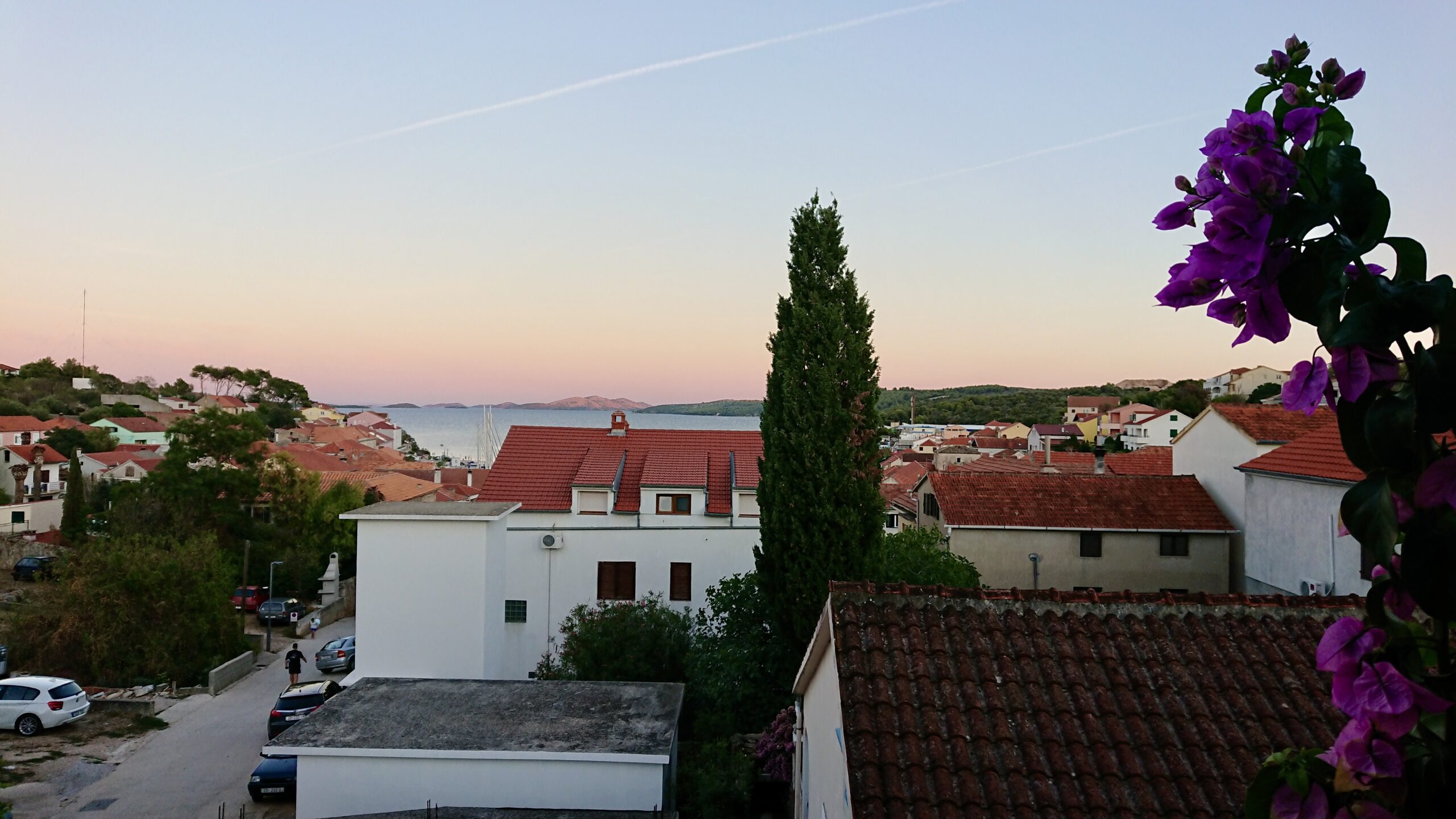 Aussicht über den Hafen von Sali von unserem Balkon aus