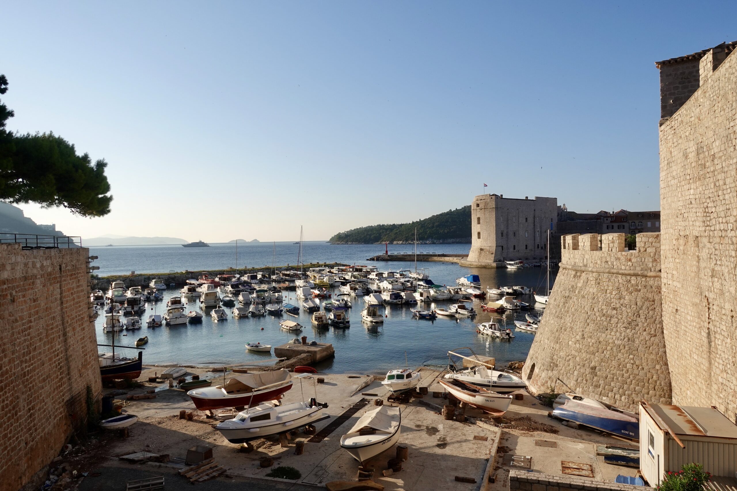 Der alte Hafen von Dubrovnik