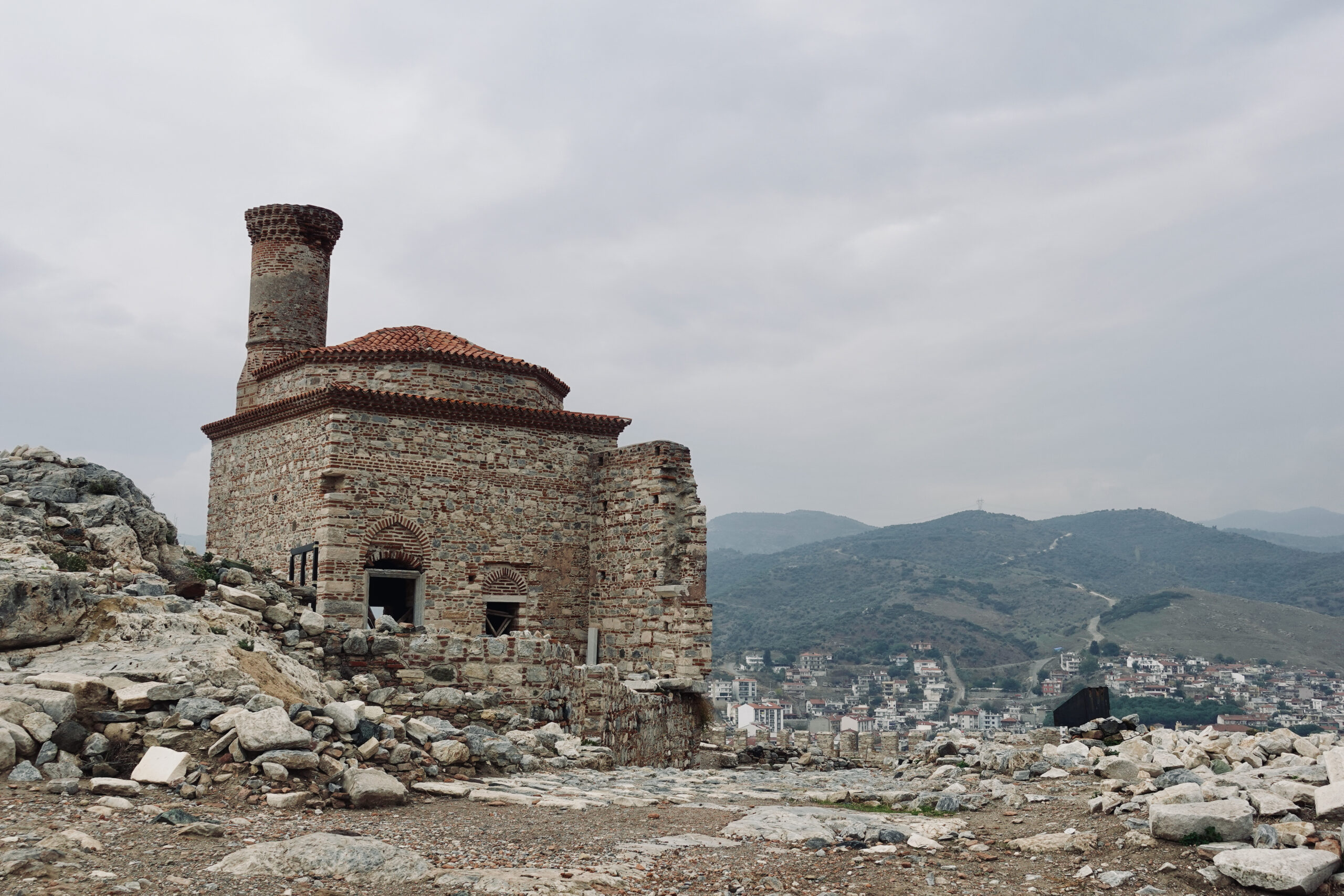 Moschee im Kastell oberhalb der Basilika