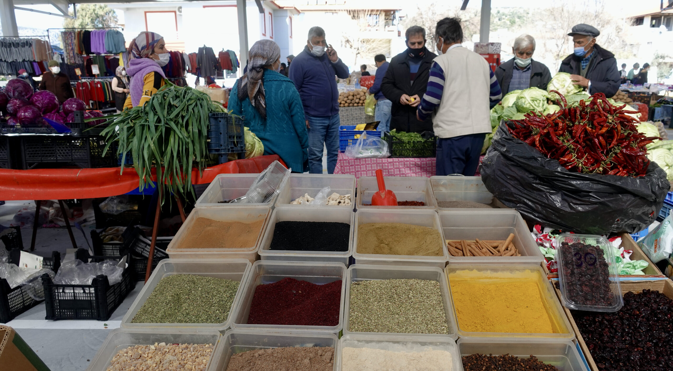 Weekly market in Kınık