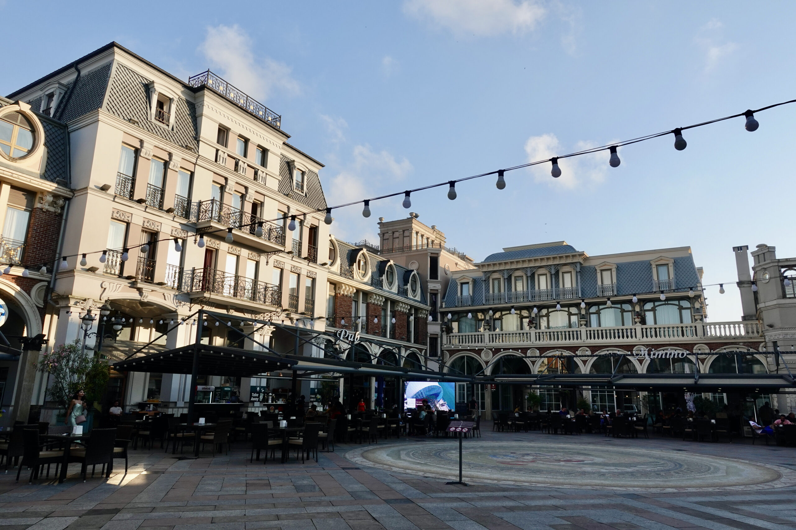 Batumi Piazza, newly built "old" Italian piazza