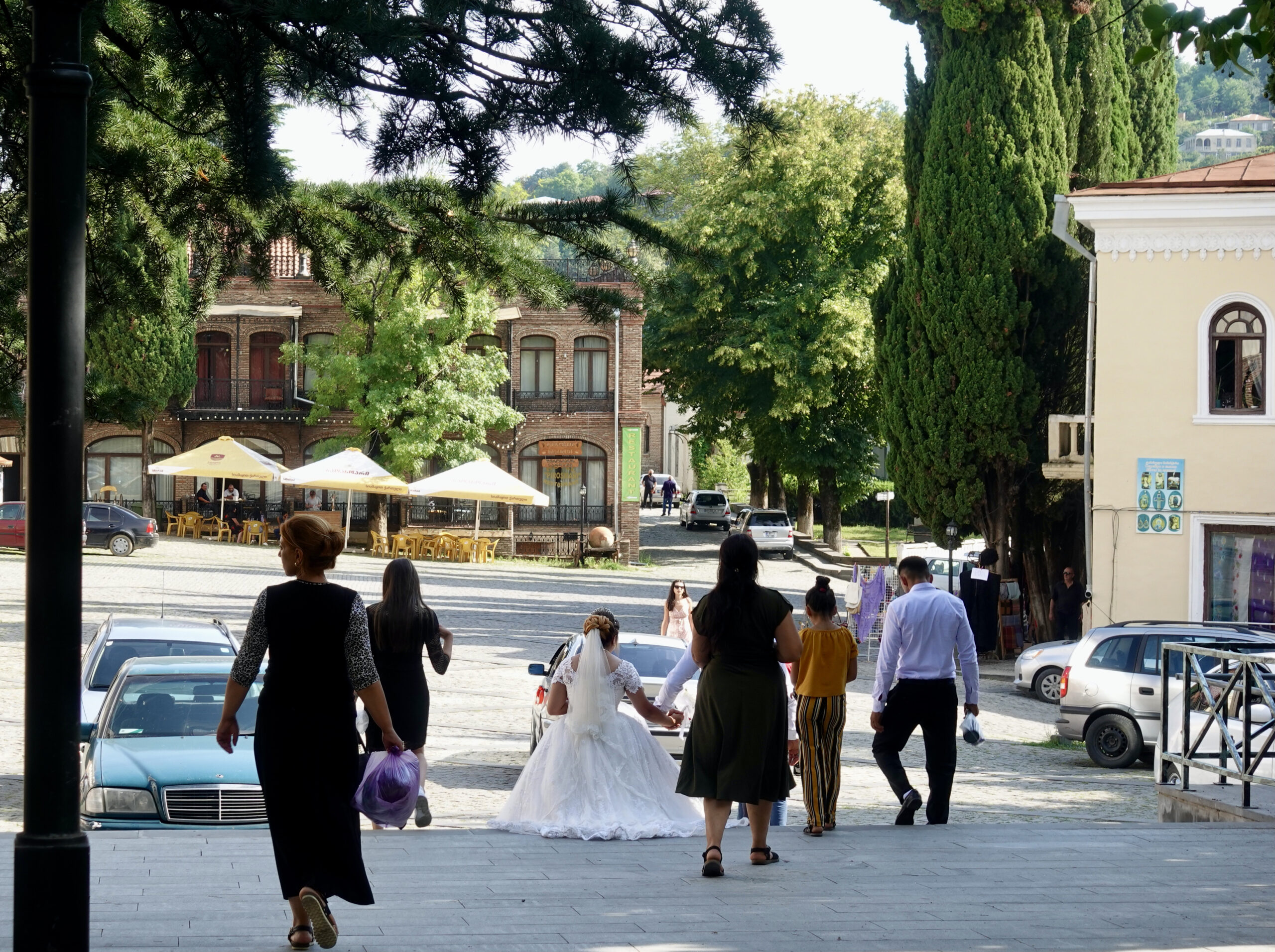 We see several weddings in Sighnaghi