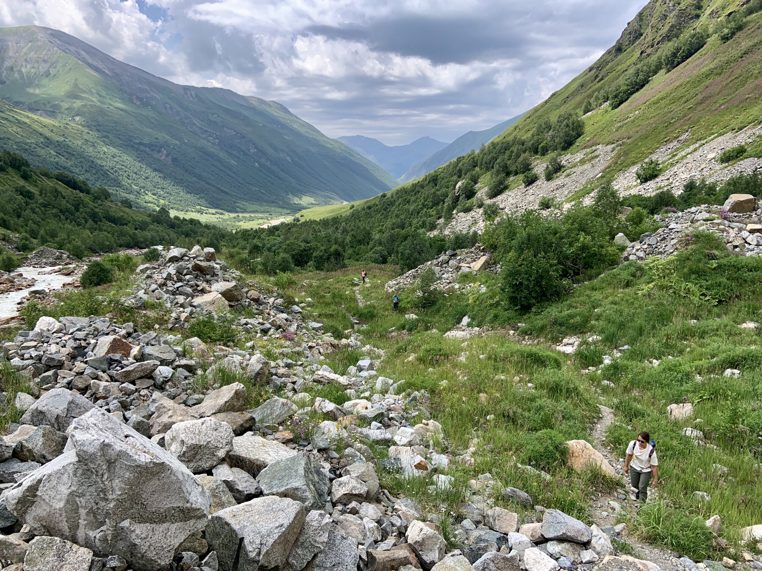 Wanderung zum Schchara Gletscher