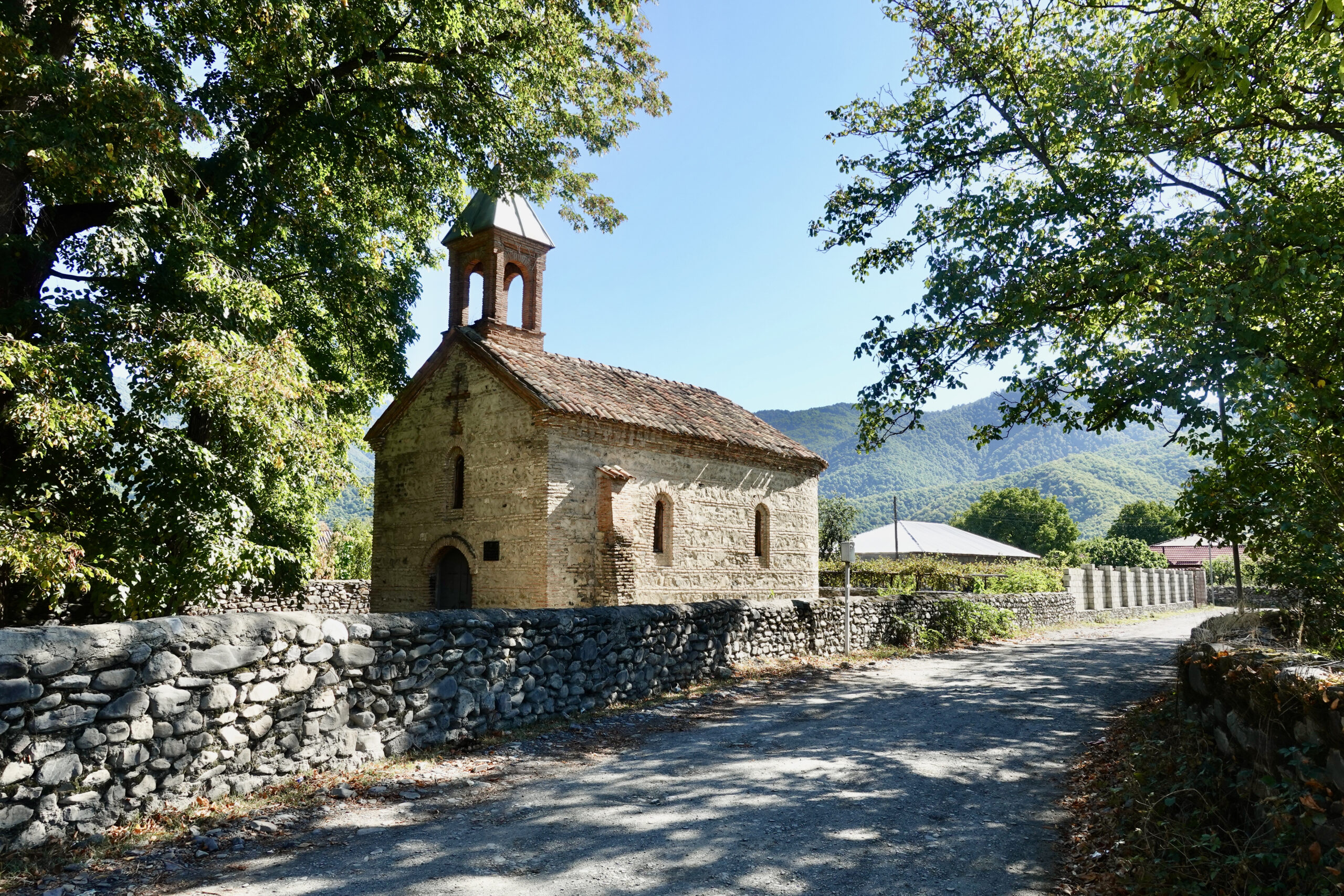 St. Georgs-Kirche, Jokolo