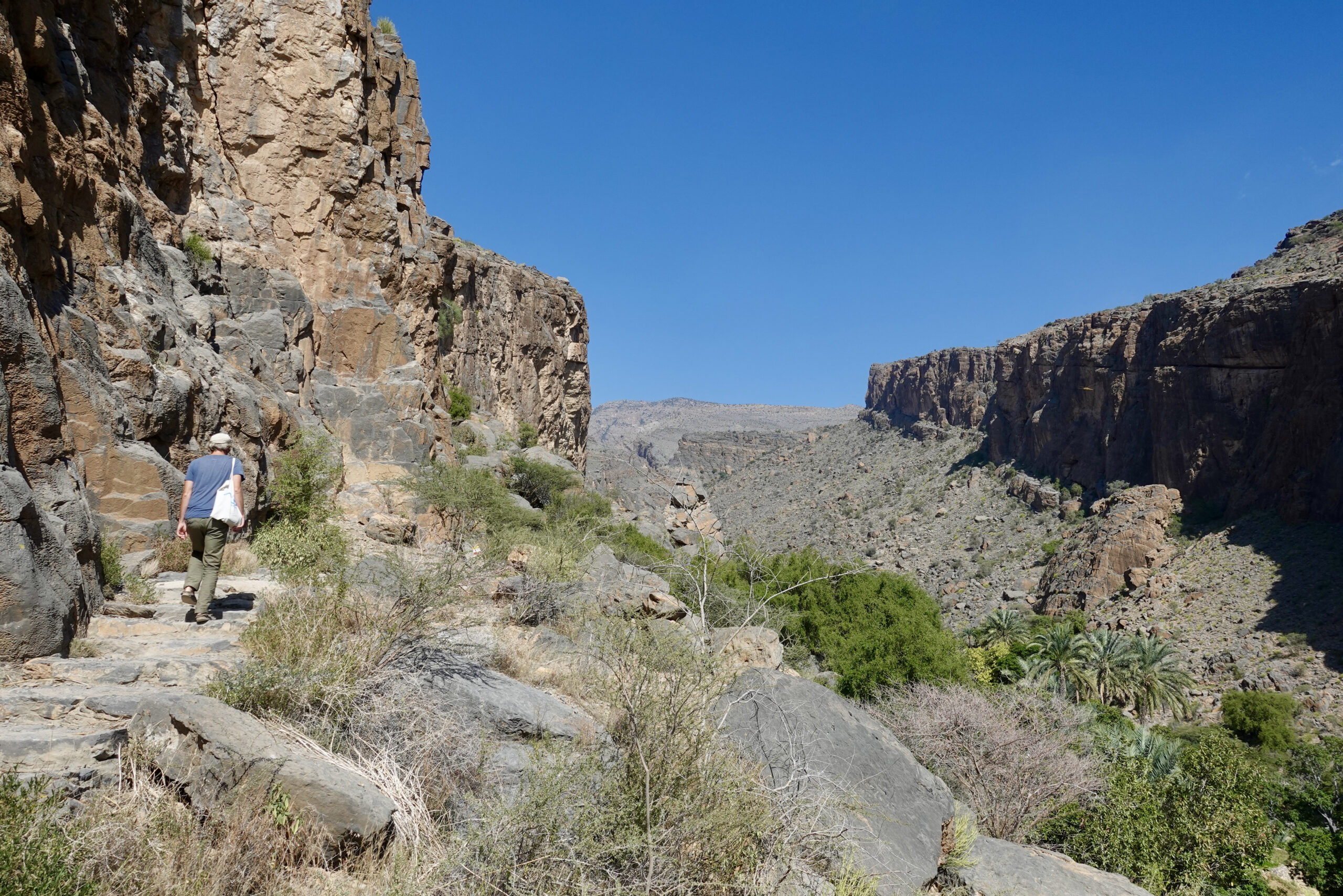 There's a hiking path over the mountains from Misfat to Bilad Sayt