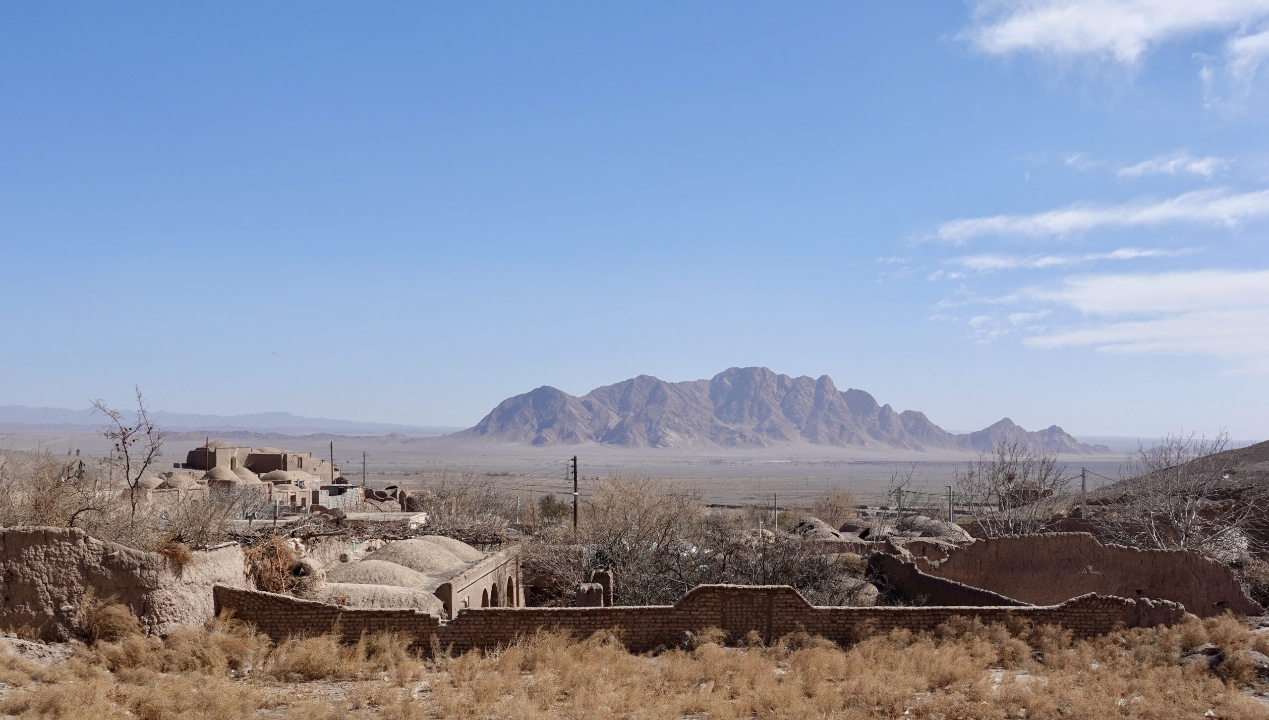 Adobe houses in Rayen