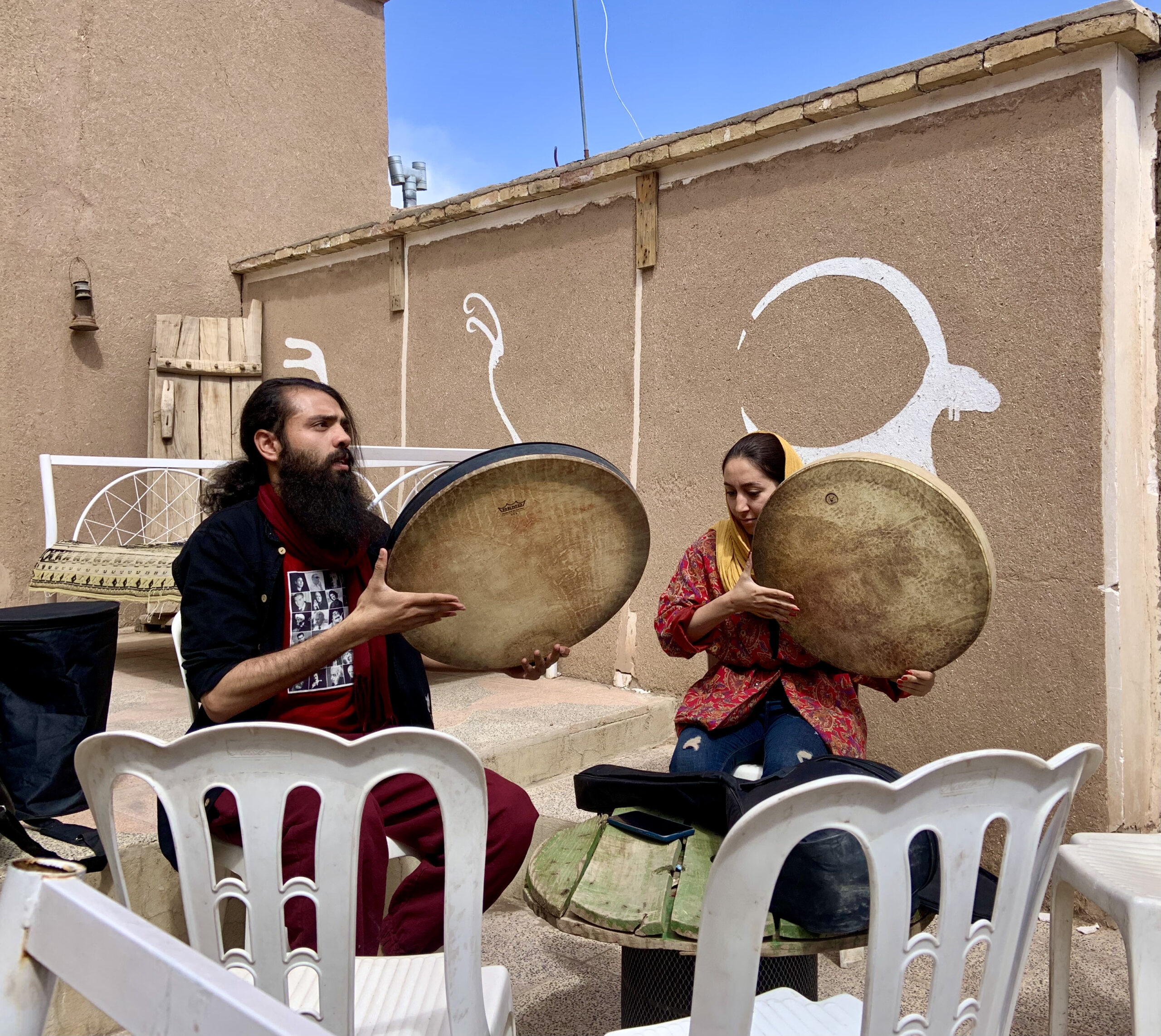 Konzert mit der Daf, einer traditionellen Trommel aus der Region Kermanshah