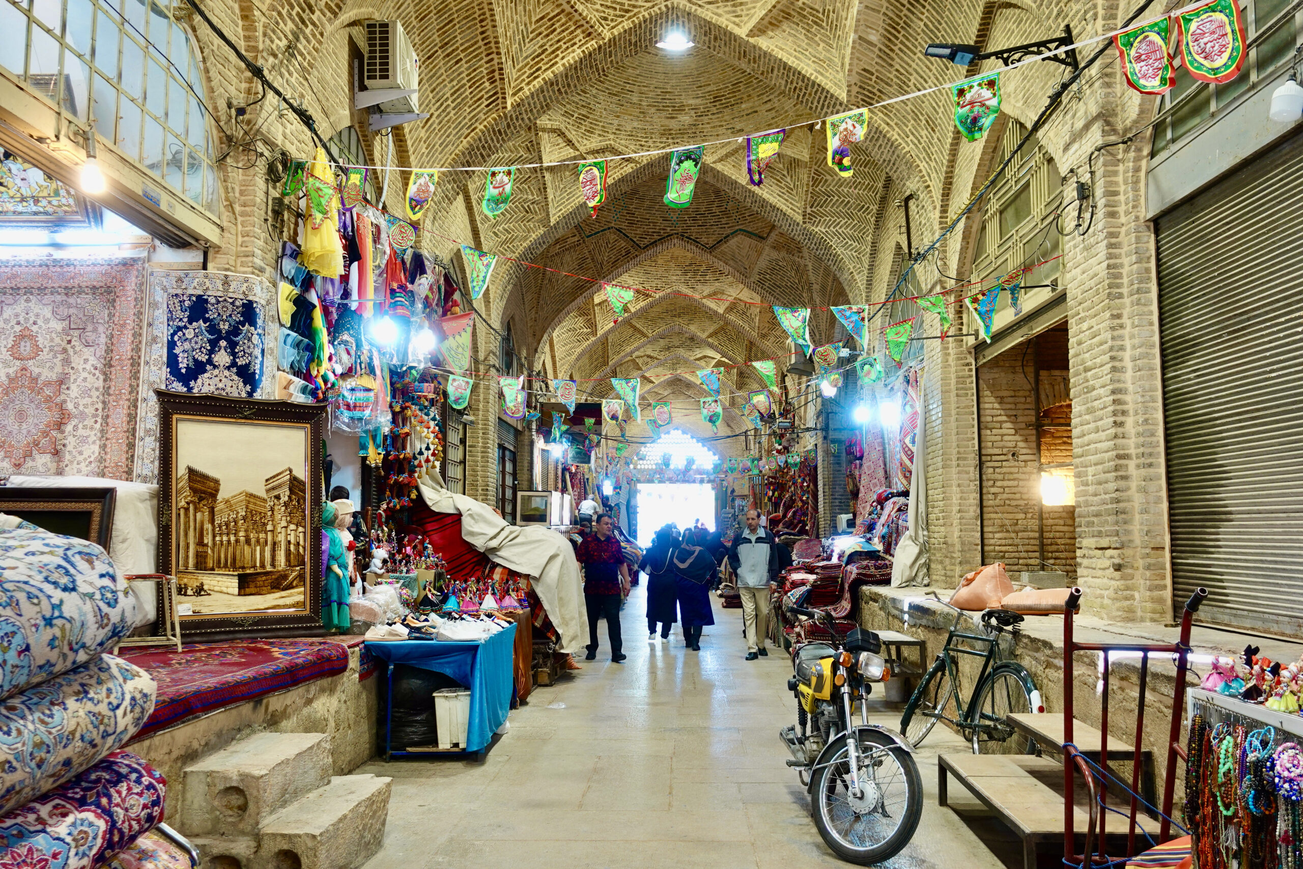 Vakil Bazaar, Shiraz