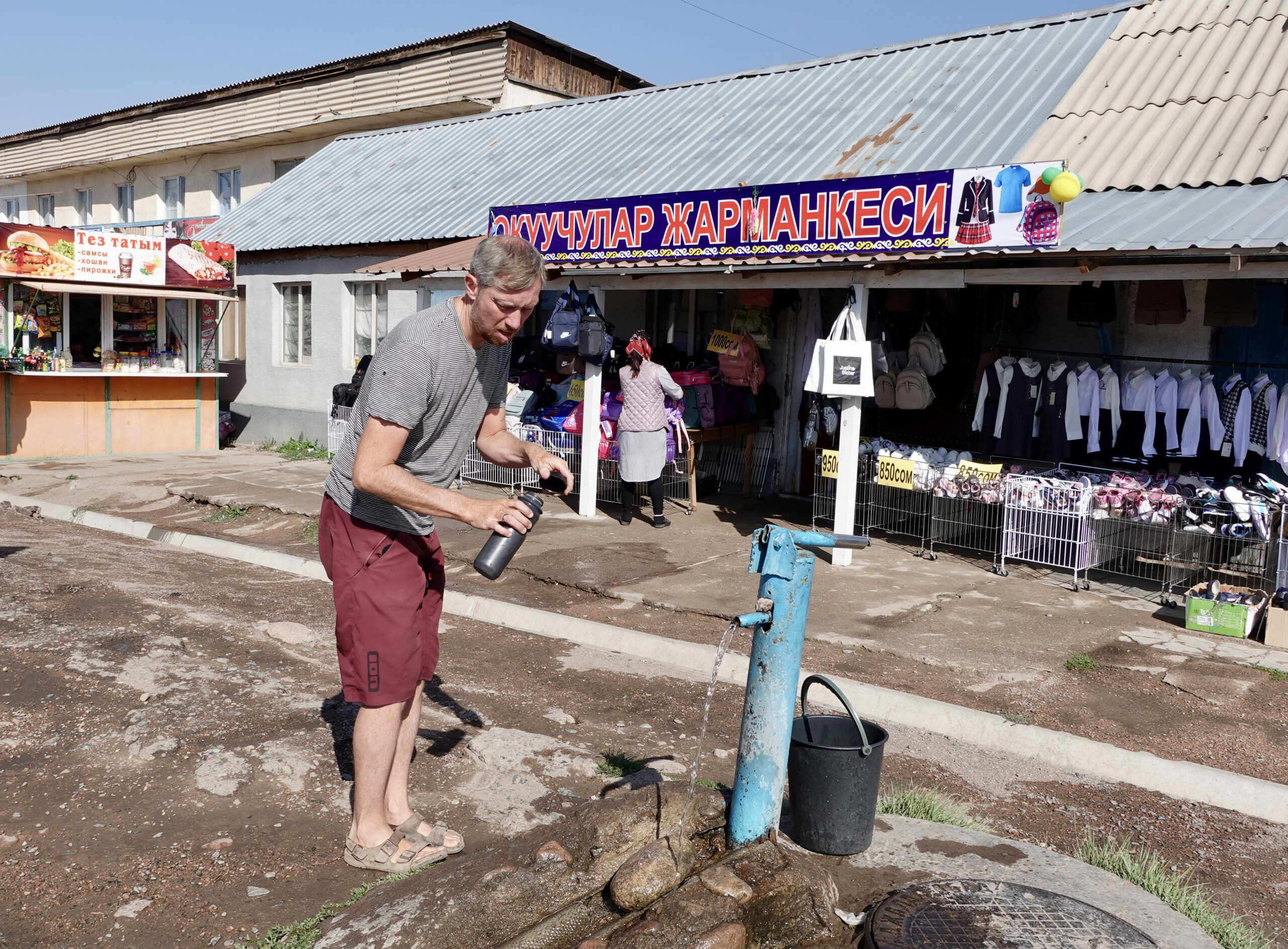 The food supply is poor, but water can fortunately be found daily