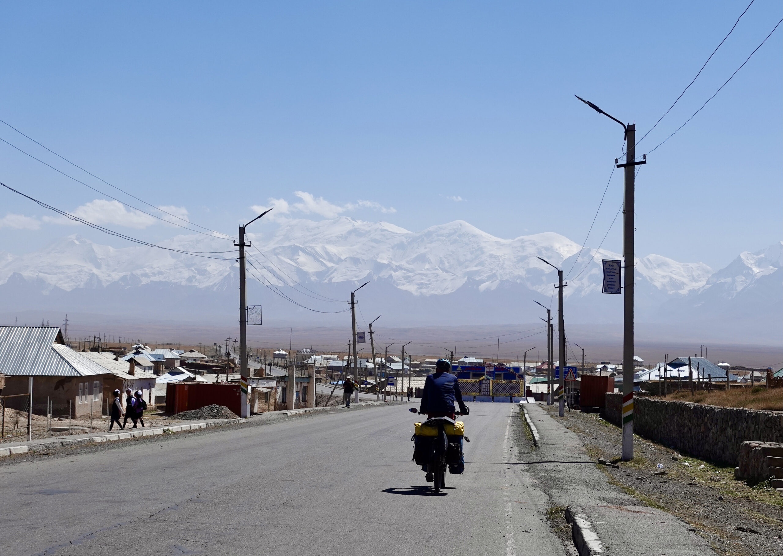 Turn left for China, turn right for Tajikistan