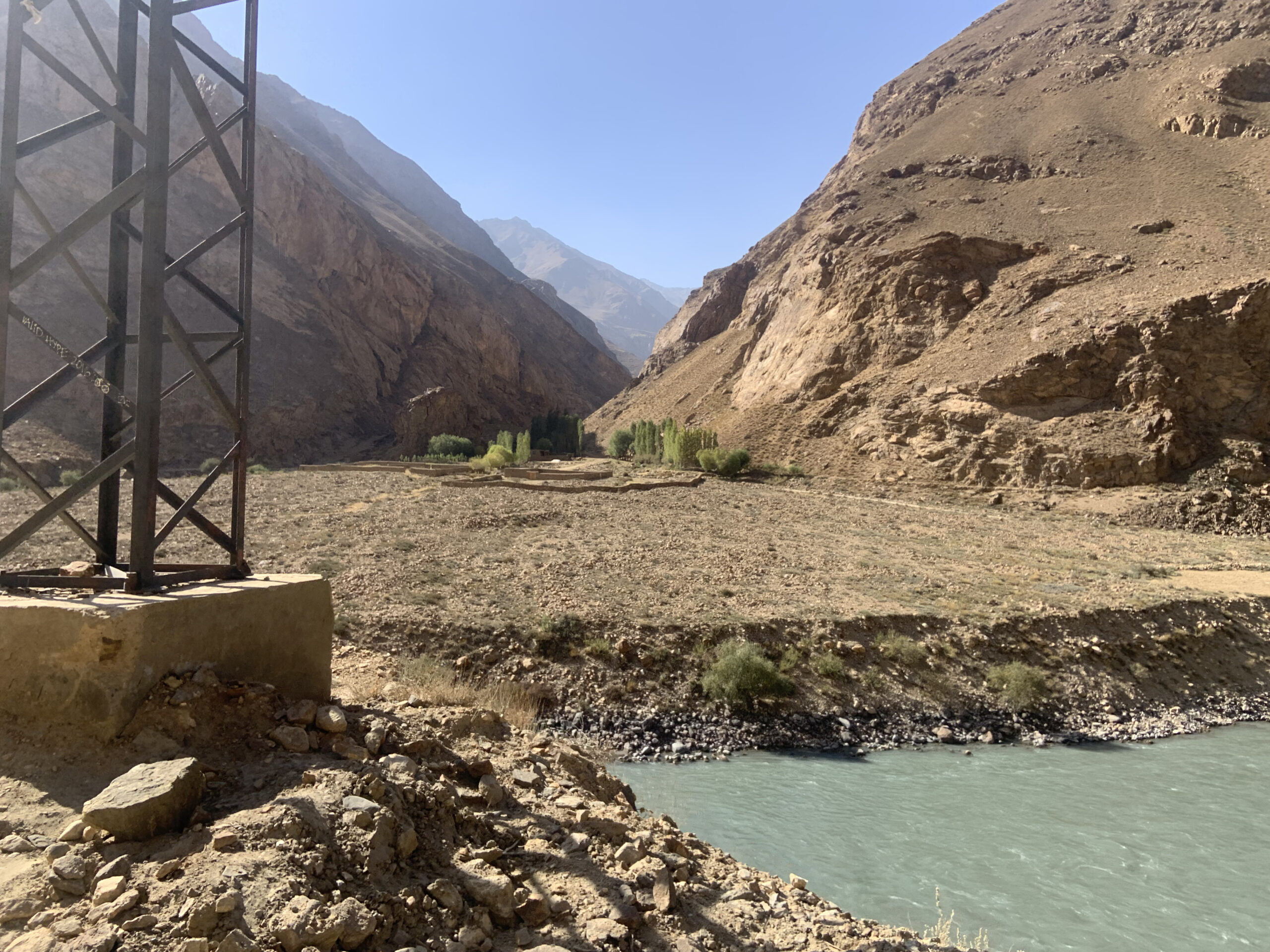 Ein letzter Blick nach Afghanistan, bevor wir die Grenzregion verlassen