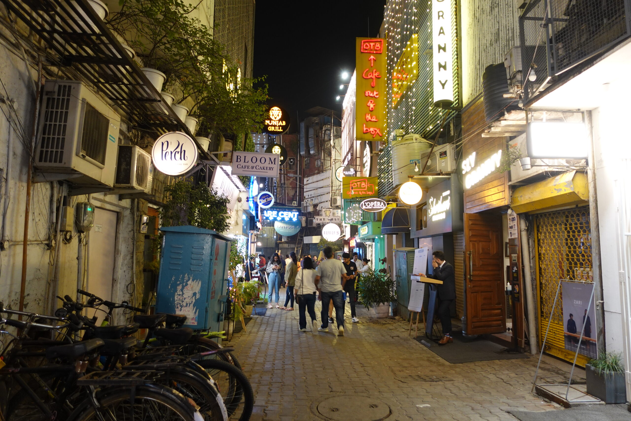 Evening vibe at the Khan Market