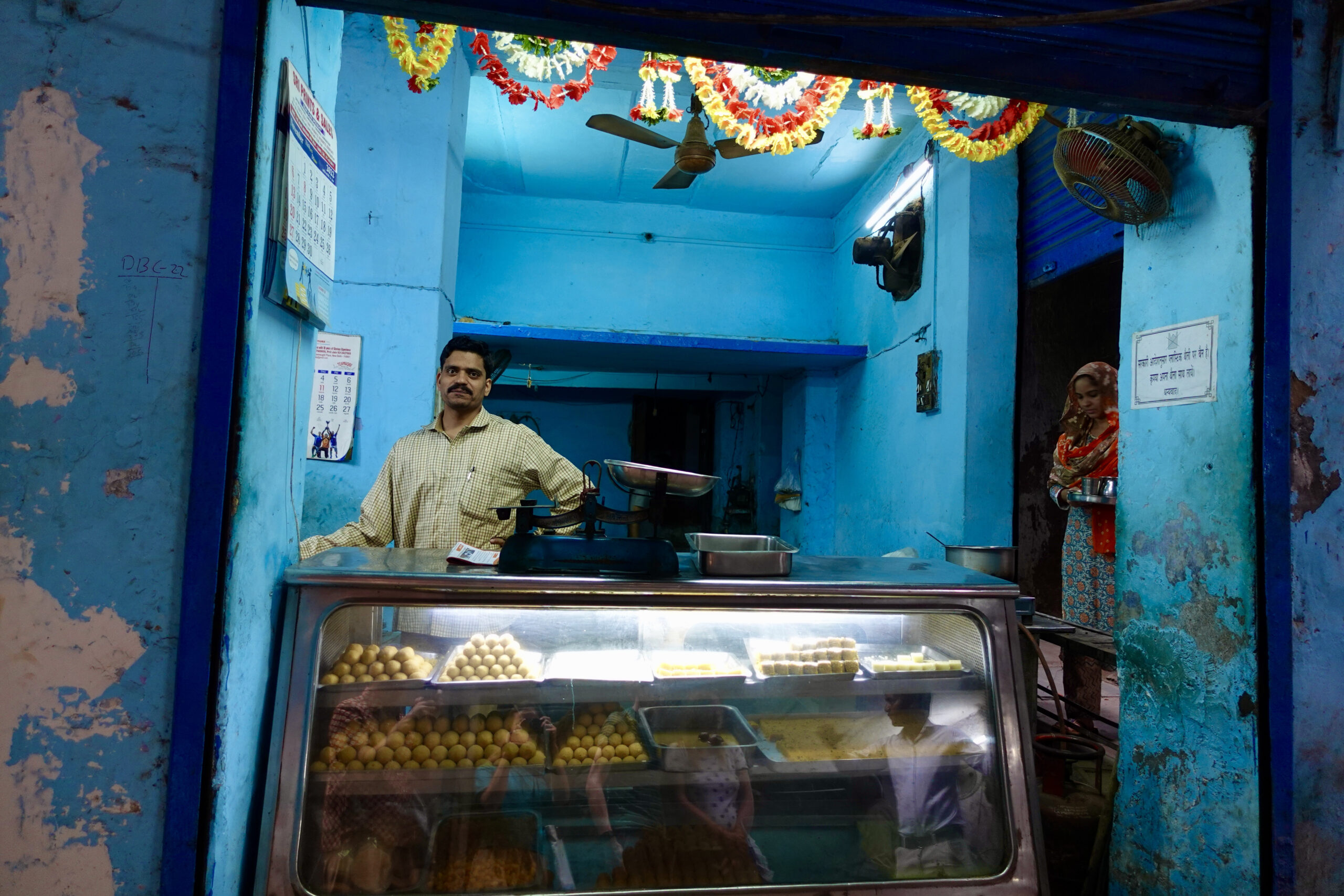 This gentleman specializes in sticky sweets