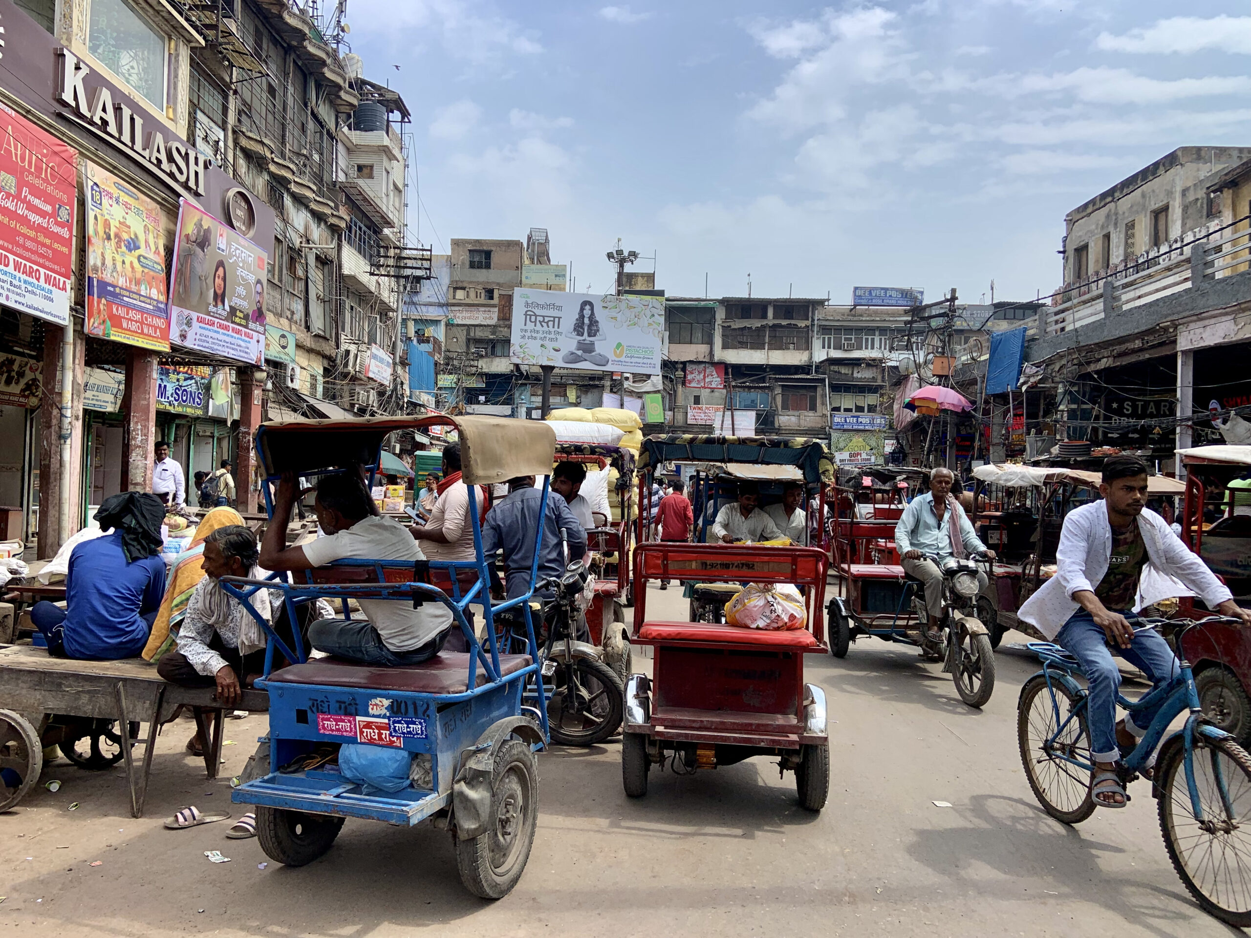 Usual traffic chaos at Chandni Chowk