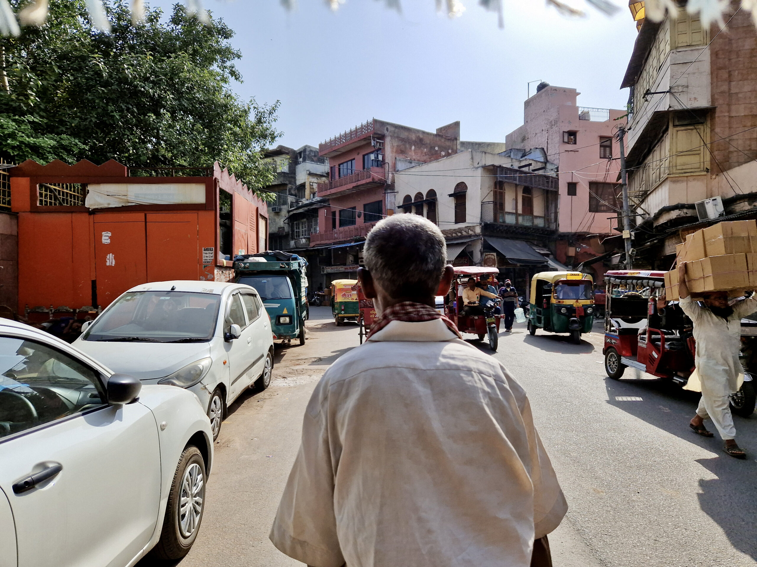 Navigating Old Delhi in a cycle rickshaw