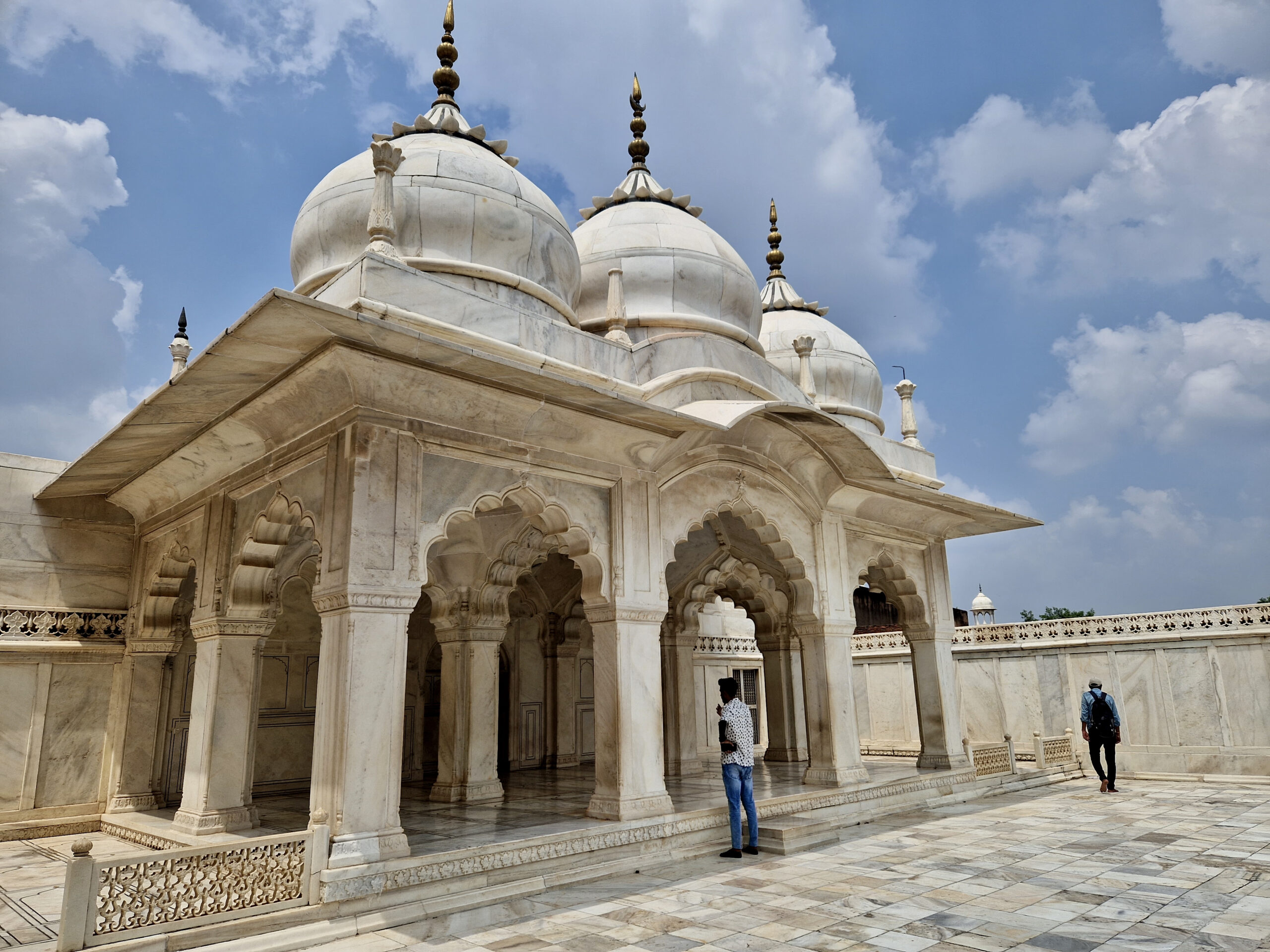 Shan Jahan turned the fort into a palace 